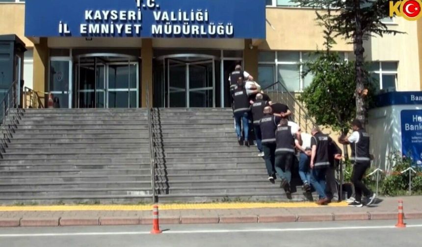 Kahramanmaraş dahil 6 ilde yapay zekalı sınav sahteciliğine operasyon