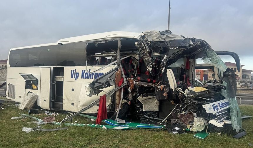 Kahramanmaraş Yolcu Otobüsünün Bolu'daki Kazasında 1 Kişi Öldü, 14 Kişi Yaralandı