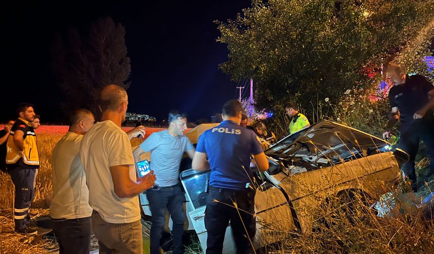 Kahramanmaraş'ta direğe çarpan otomobilin sürücüsü öldü