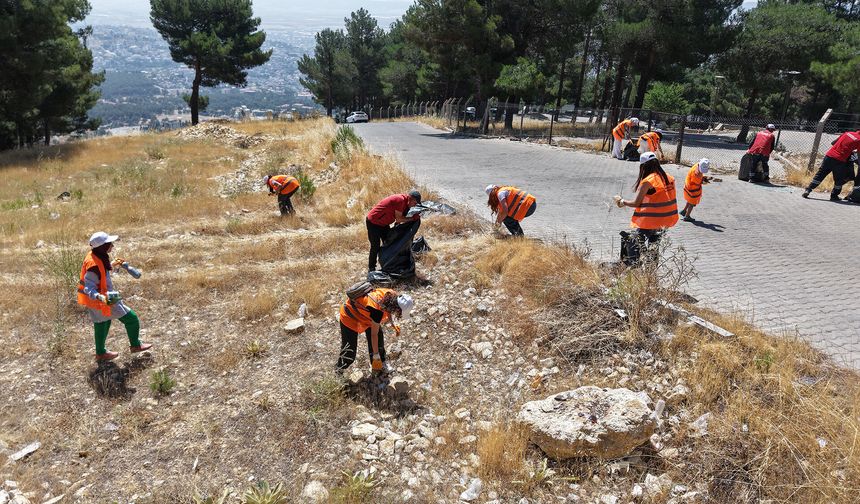 Kahramanmaraş'ta Doğa İçin Seferberlik! Vatandaşlar Atıkları Tek Tek Topladı