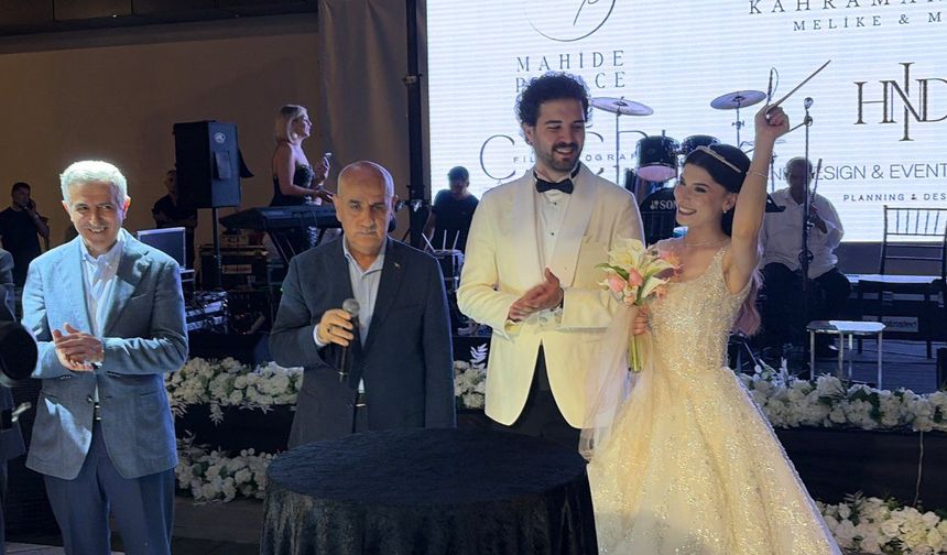 Kahramanmaraş'ta yılın düğünü! Kalın ve Kır ailelerinin mutlu günü