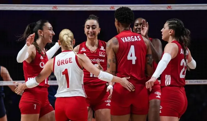 Filenin Sultanları Şampiyon! Türkiye, Brezilya'yı 3-1 Yenerek VNL Kupasını Kazandı