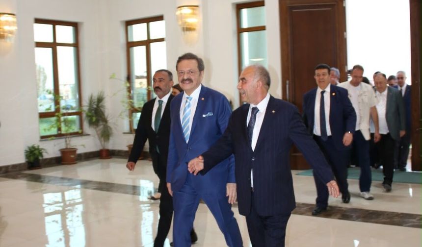 TOBB Başkanı Rifat Hisarcıklıoğlu'ndan Kahramanmaraş Ticaret Borsası'na ziyareti