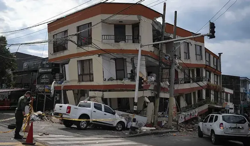 Depremde hayatını kaybedenlerin sayısı 294'e yükseldi