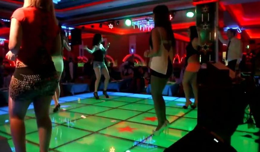 Eğlence mekanlarına insan ticareti operasyonu! 24 kişi gözaltında