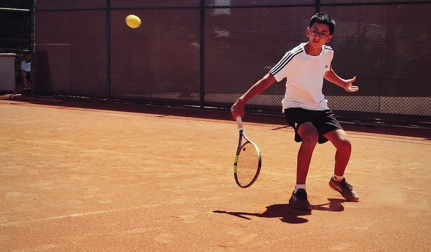 Kahramanmaraş Erkek Tenis Takımı ANALİG’de Grup Birincisi Oldu