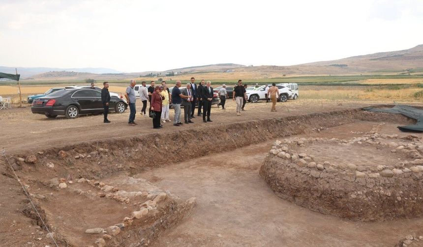 Kahramanmaraş'ın 9 bin yıllık tarihi Domuztepe Höyüğü'nde gün yüzüne çıkıyor