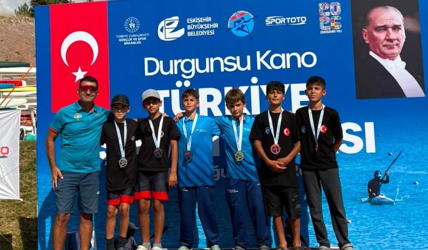 Kahramanmaraşlı kano sporcuları Eskişehir’de madalyaları topladı