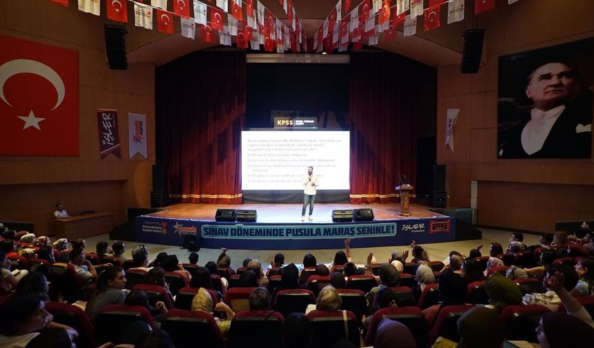 Kahramanmaraş'ta KPSS kampı tarih dersiyle sürüyor