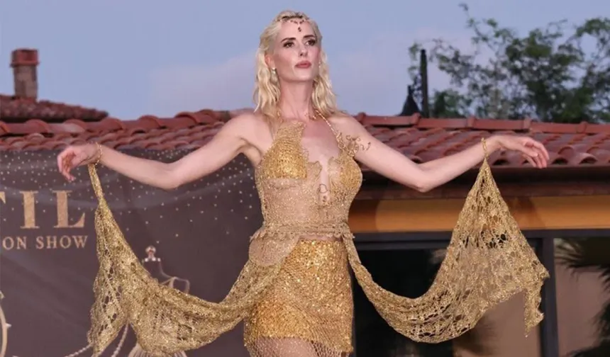 Taşıdığı elbisenin fiyatı şaşırttı! İçinde 1,5 kilo altın var
