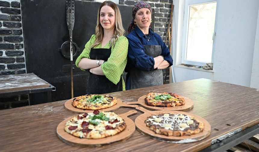 Kahramanmaraş’ta Köyde Pizza Yapan Anne Kıza Yoğun İlgi