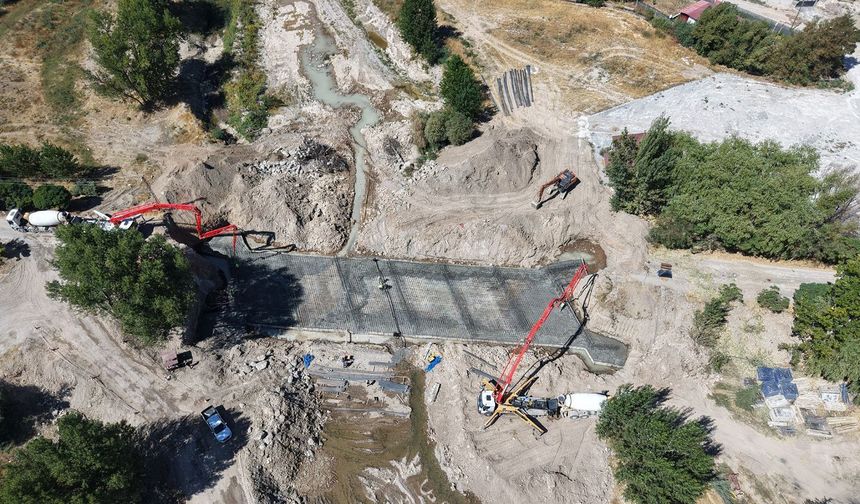 Elbistan'da 51 yıllık köprü yenileniyor 15 milyonluk dev yatırım