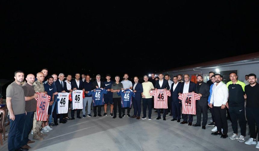 Kahramanmaraş protokolünden İstiklalspor'a moral yemeği