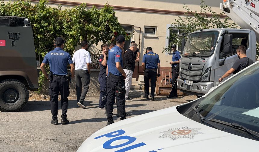 Kahramanmaraş’ta Ailesini Evde Rehin Aldı! Özel Harekat Müdahale Etti