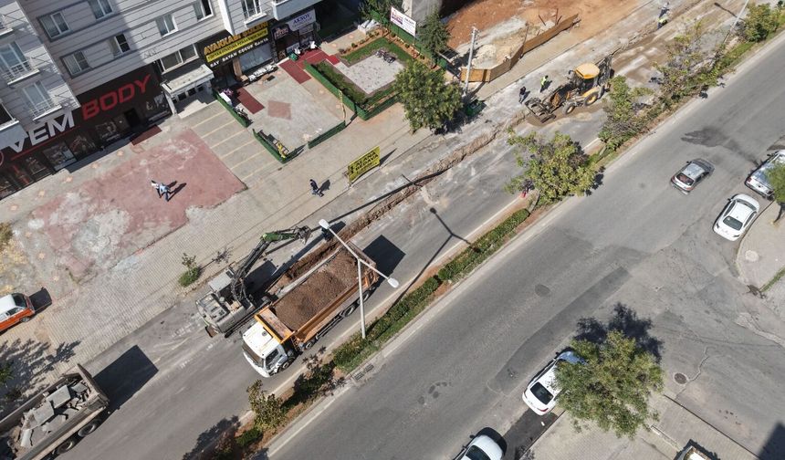 Bahçeci Hoca Bulvarı’nda içmesuyu altyapısı yenileniyor