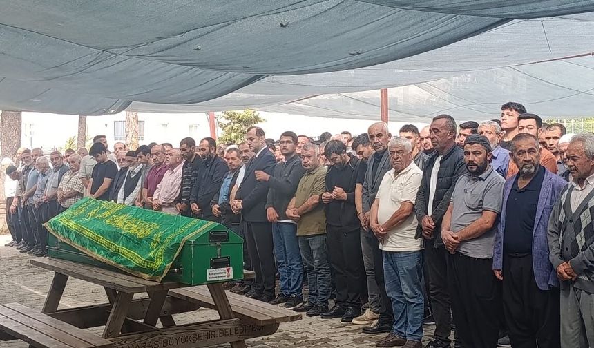Kahramanmaraş’ta iş makinesinin çarptığı 18 yaşındaki genç toprağa verildi