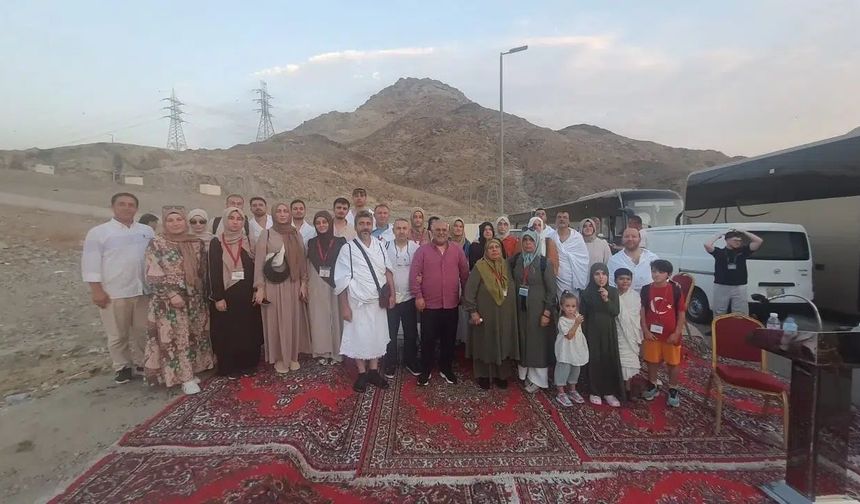 Kahramanmaraş'ta okul saldırısında hayatını kaybedenlerin aileleri Umre'de