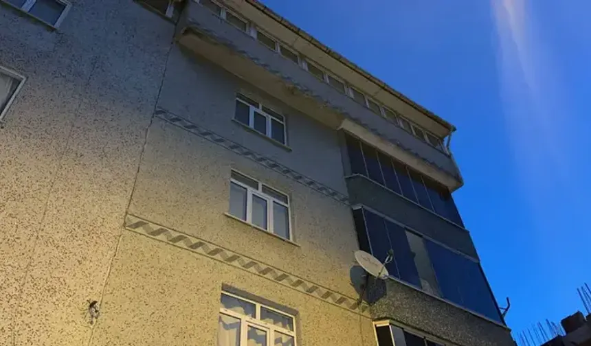 Kolonlarından ses gelen 5'er katlı 2 bina tahliye edildi