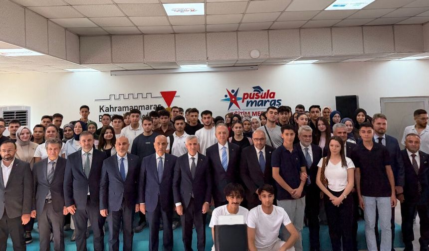 Pusula Maraş Eğitim Merkezi Açıldı! Bin Öğrenciye Ücretsiz Eğitim