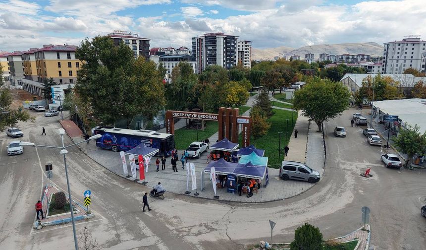 Kahramanmaraş Elbistan'da Bilim Otobüsü gençlerle buluştu!