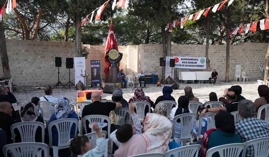 Kahramanmaraş Kalesi'nde âşıklar atıştı!