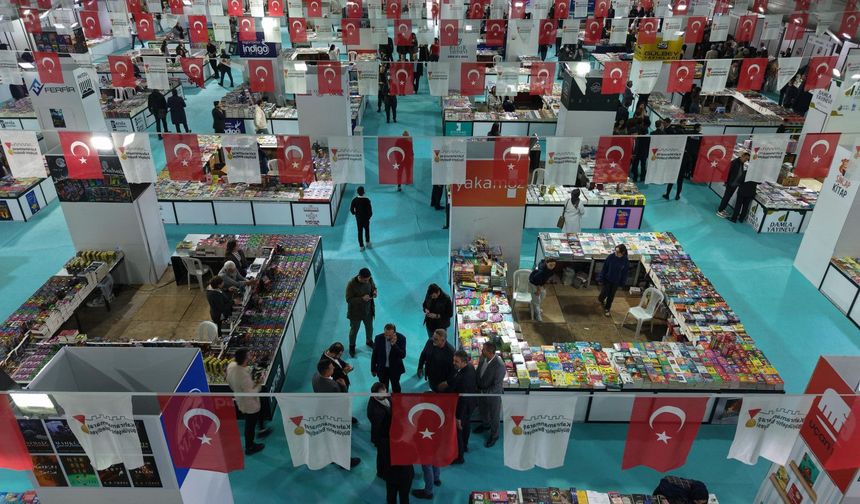 Kahramanmaraş Kitap Fuarı’nda Pazar Programı Belli Oldu! İşte Günün Konukları