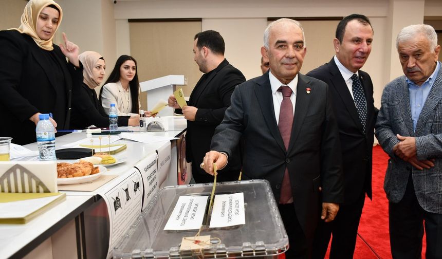 Kahramanmaraş Ticaret Borsası’nda Mustafa Narlı Yeniden Başkan Seçildi