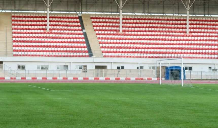 Kahramanmaraş’ta 70 milyon TL’ye yenilenen futbol sahası amatör maçlara açılmadı!