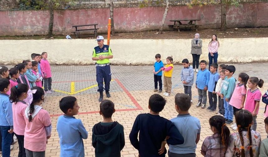 Kahramanmaraş'ta jandarmadan 2 bin 113 öğrenciye trafik eğitimi