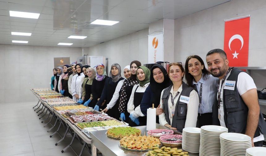 Kahramanmaraş'ta kadınlara ve gençlere yeni fırsat! Gastronomi Eğitim Mutfağı açıldı