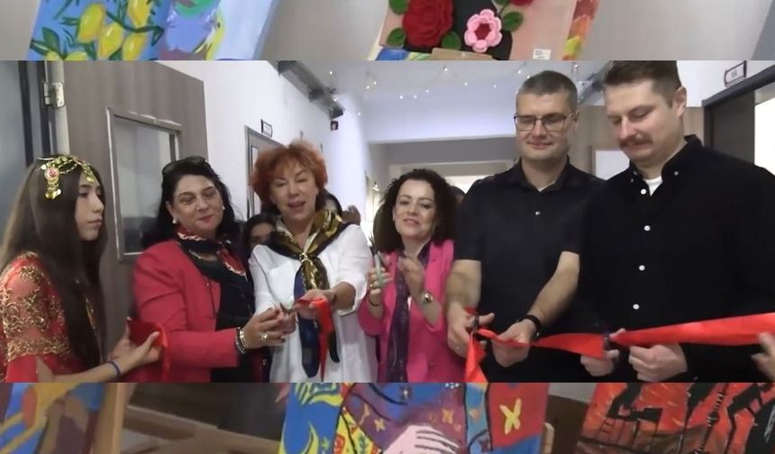 Kahramanmaraş’ta öğrencilerin 300 eseri sergilendi! Estonyalı misafirler de katıldı