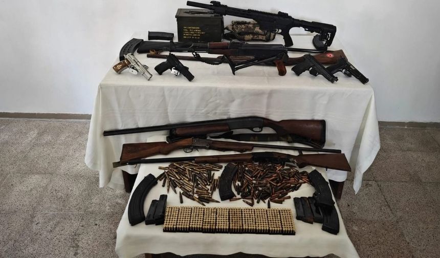 Kahramanmaraş’ta silah operasyonu: Evlerden cephanelik çıktı