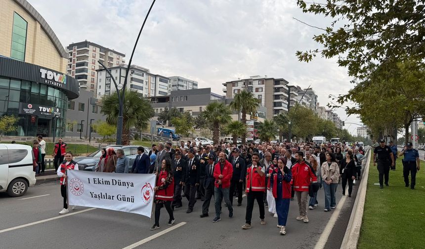 Kahramanmaraş’ta yaşlı bireyler için özel program düzenlendi
