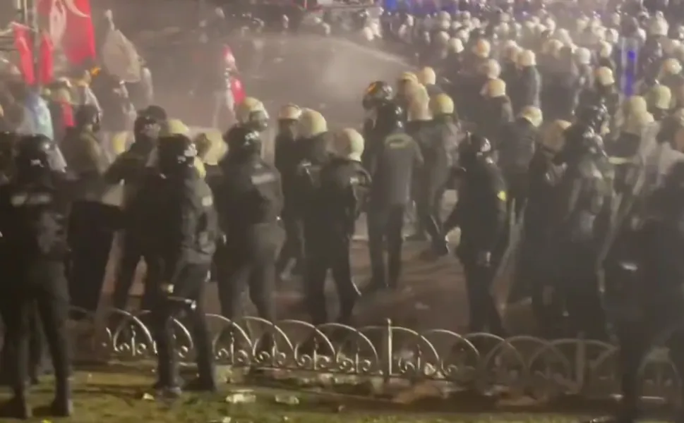 Anayasal hakkı istismara 1.133 gözaltı!