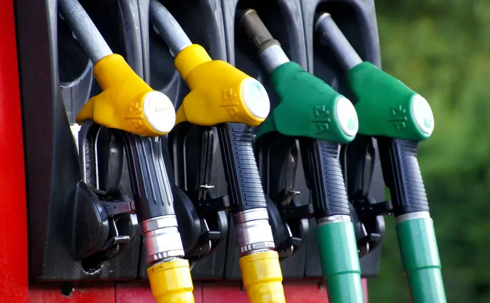 Pompalar Alev Aldı: Benzin ve Motorin Fiyatlarına Zam Geliyor