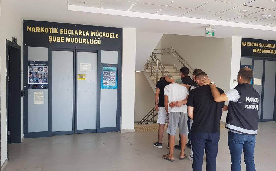 Narkotik Polisi Kahramanmaraş’ta İki Şüpheliyi Kıskıvrak Yakaladı