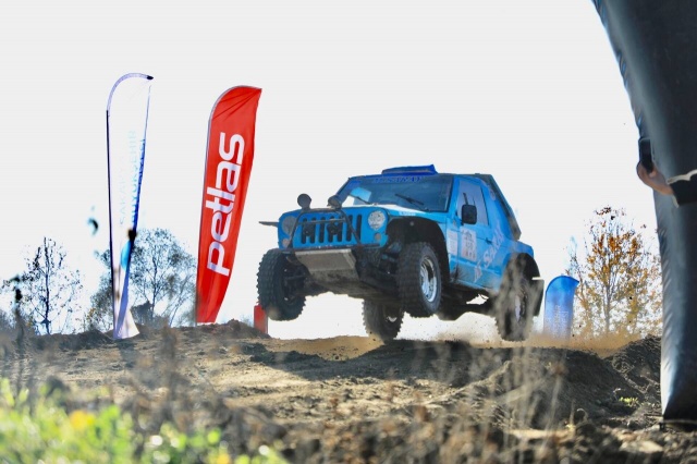 56 pilotun yarıştığı Off-Road yarışması nefes kesti