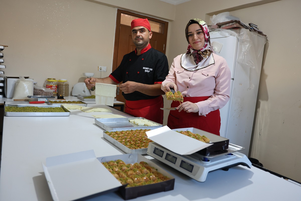 Depremzede Çiftin Aşk Baklavası5