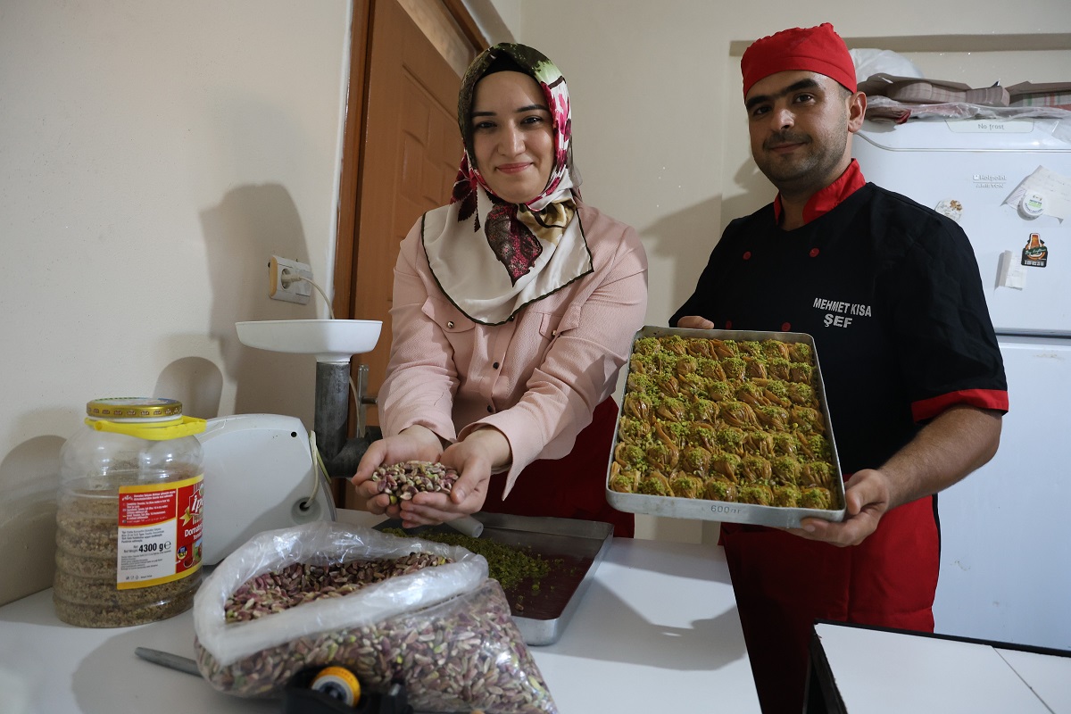 Depremzede Çiftin Aşk Baklavası9