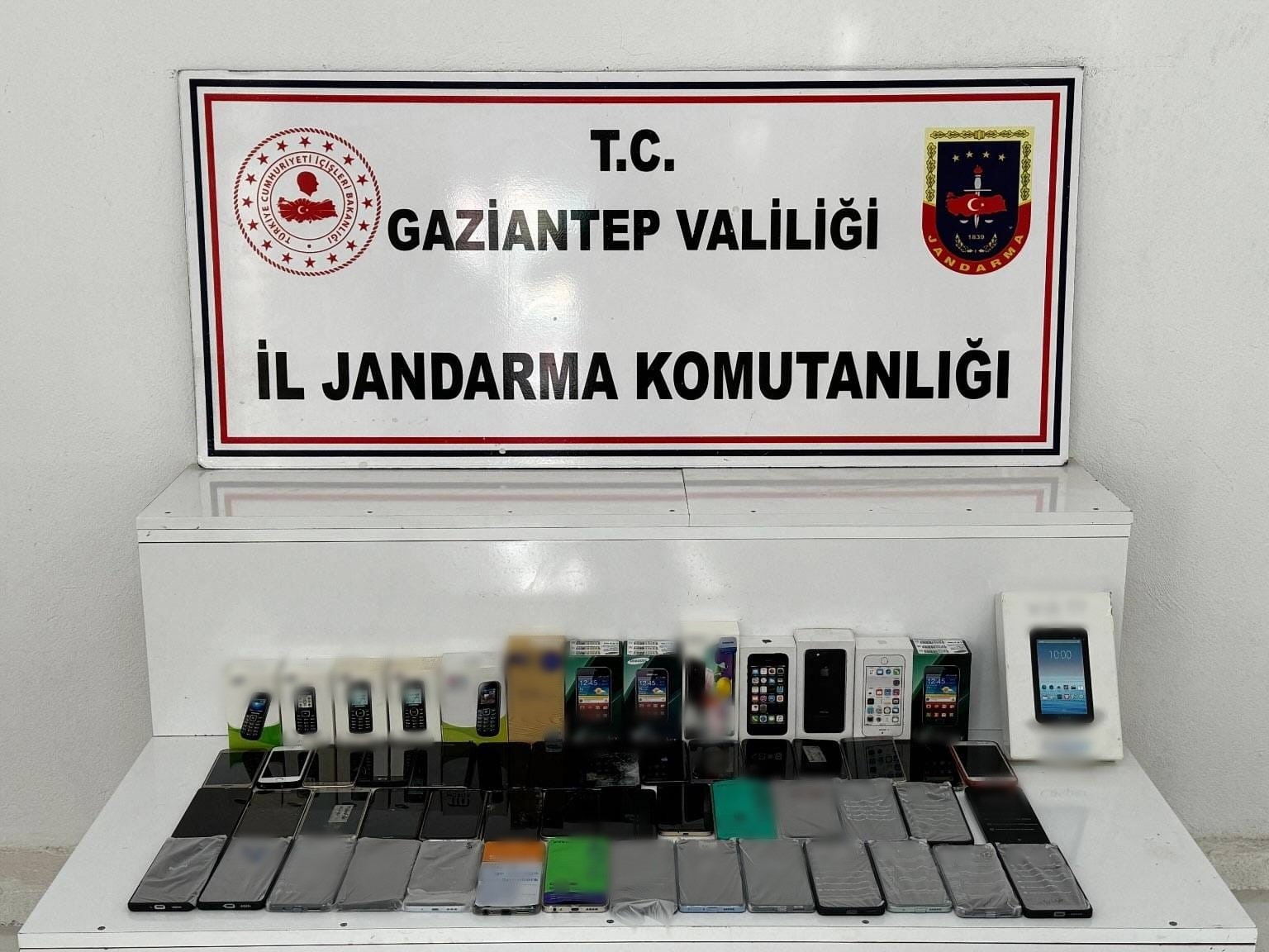 Gaziantep 1 Milyon Tl Değerinde Kaçak Telefon Ele Geçirildi