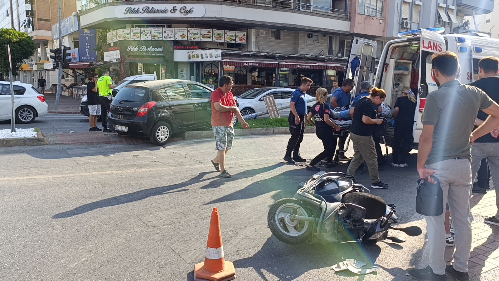 İhlali Metrelerce Havaya Savurdu Kaskı Ise Hayatını Kurtardıqwes