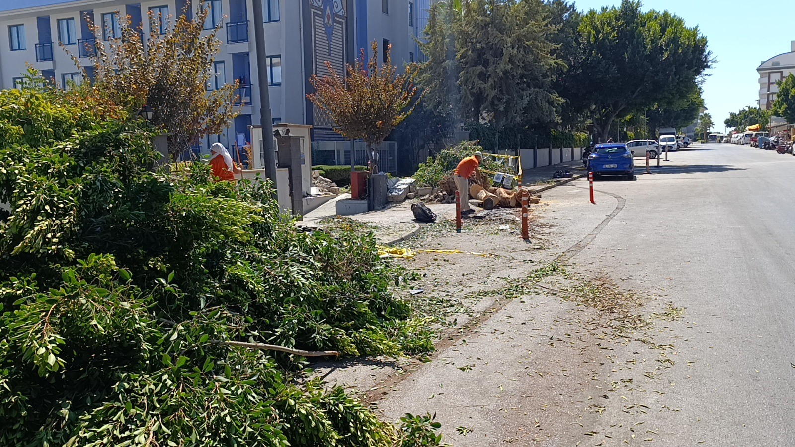 Otel Duvarına Çarpan Tur Otobüsü Sürücüsü Hayatını Kaybetti