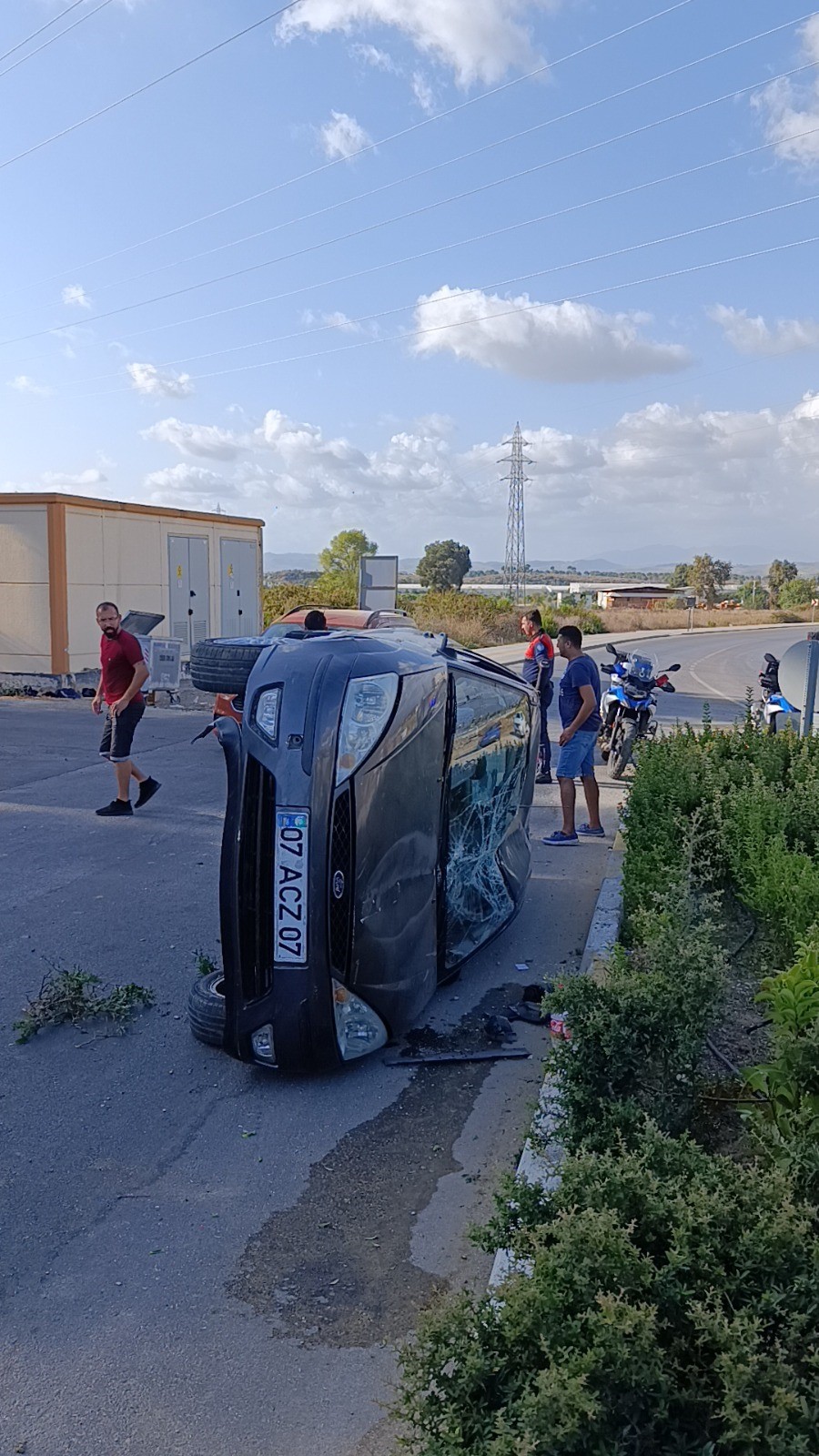 Takla Atan Otomobilden Burnu Bile Kanamadan Çıktı (3)