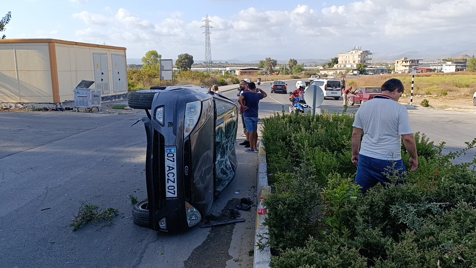 Takla Atan Otomobilden Burnu Bile Kanamadan Çıktı (4)