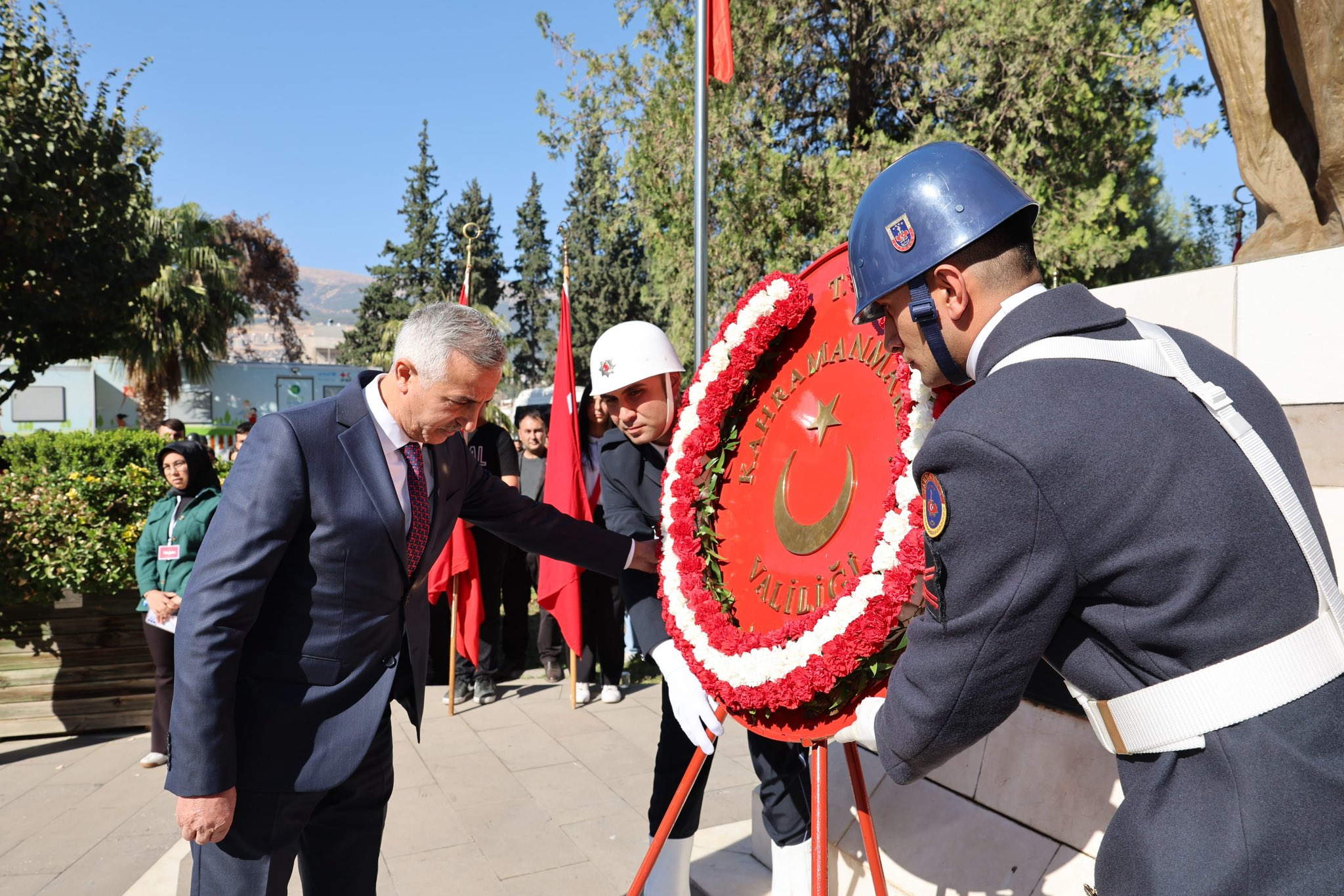 Kahramanmaraş’ta Kent Protokolü Atatürk Anıtı’nda Buluştu-2