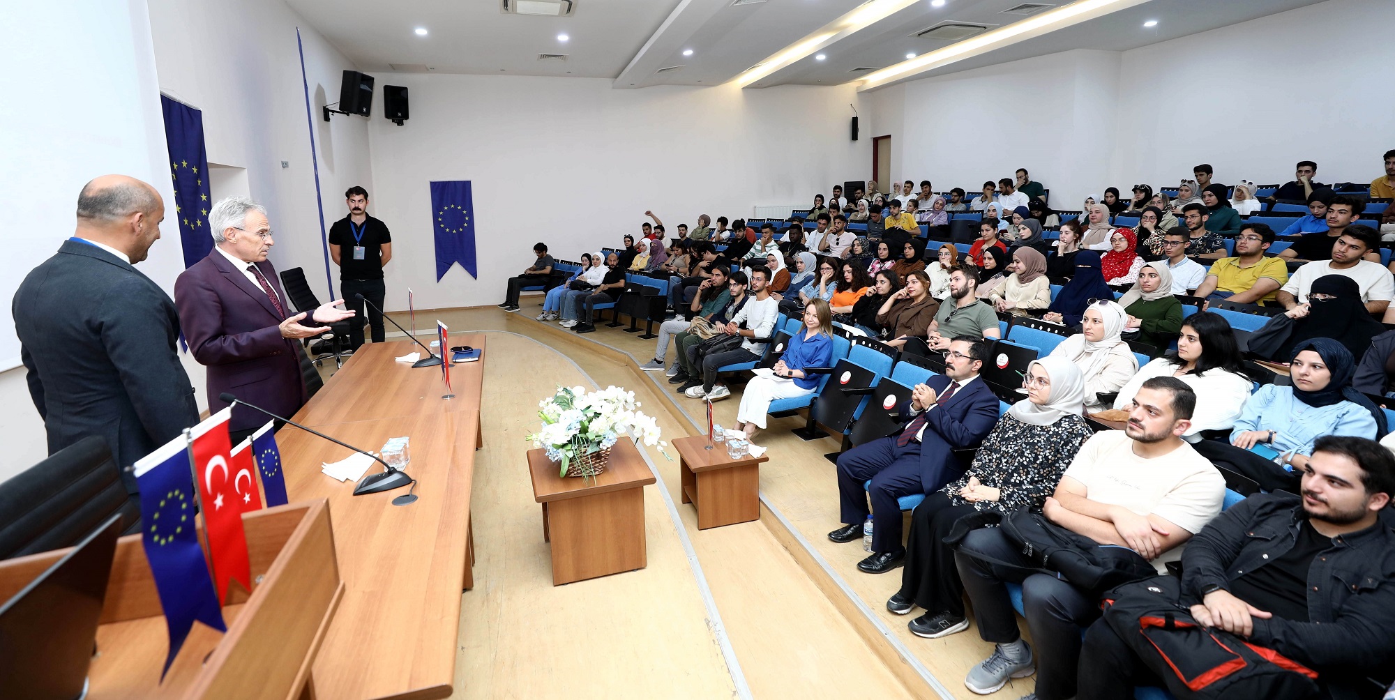 Gaziantep Üniversitesi'nde Sosyal Uyum Etkinliği Gerçekleştirildi (2)