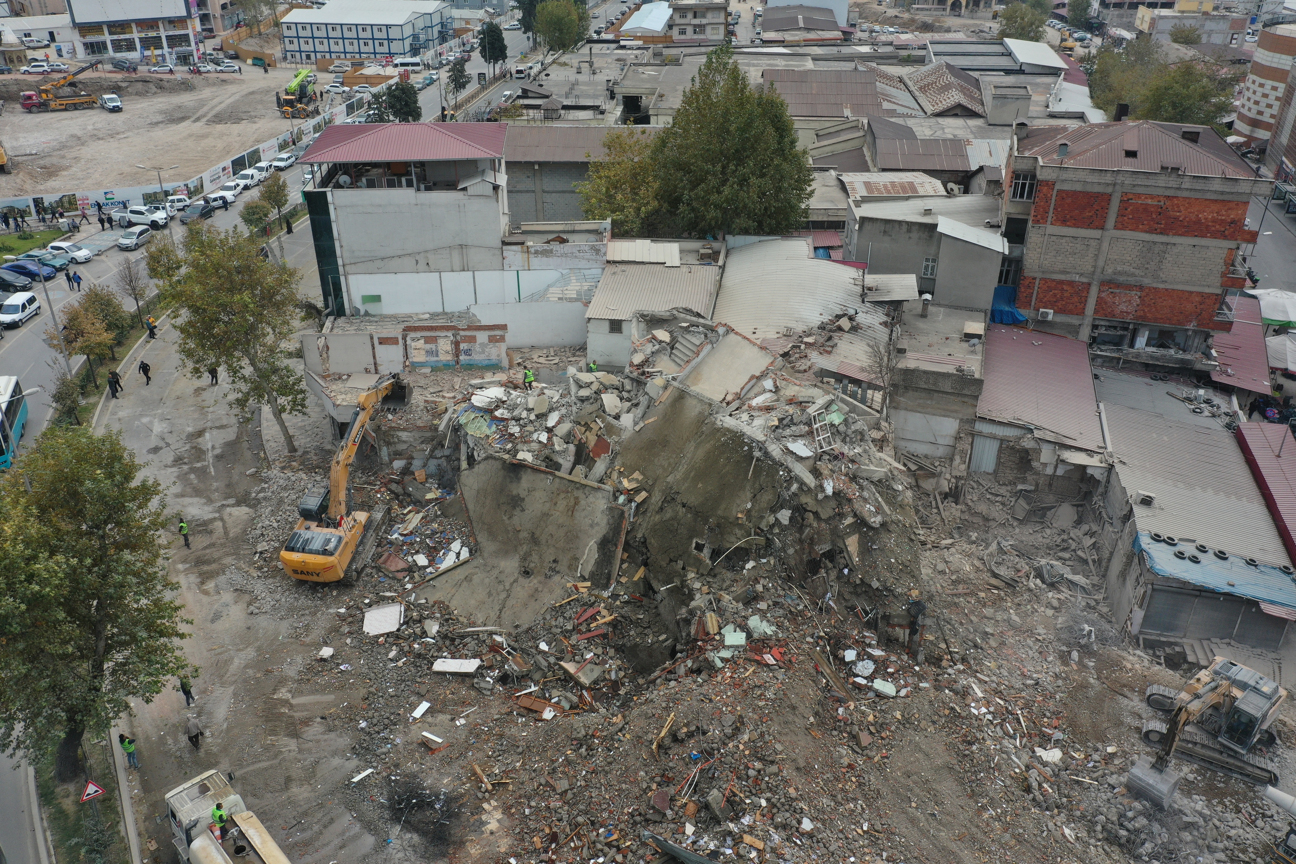 Kahramanmaraş'ta Asrın Felaketinin İzleri Siliniyor (3)