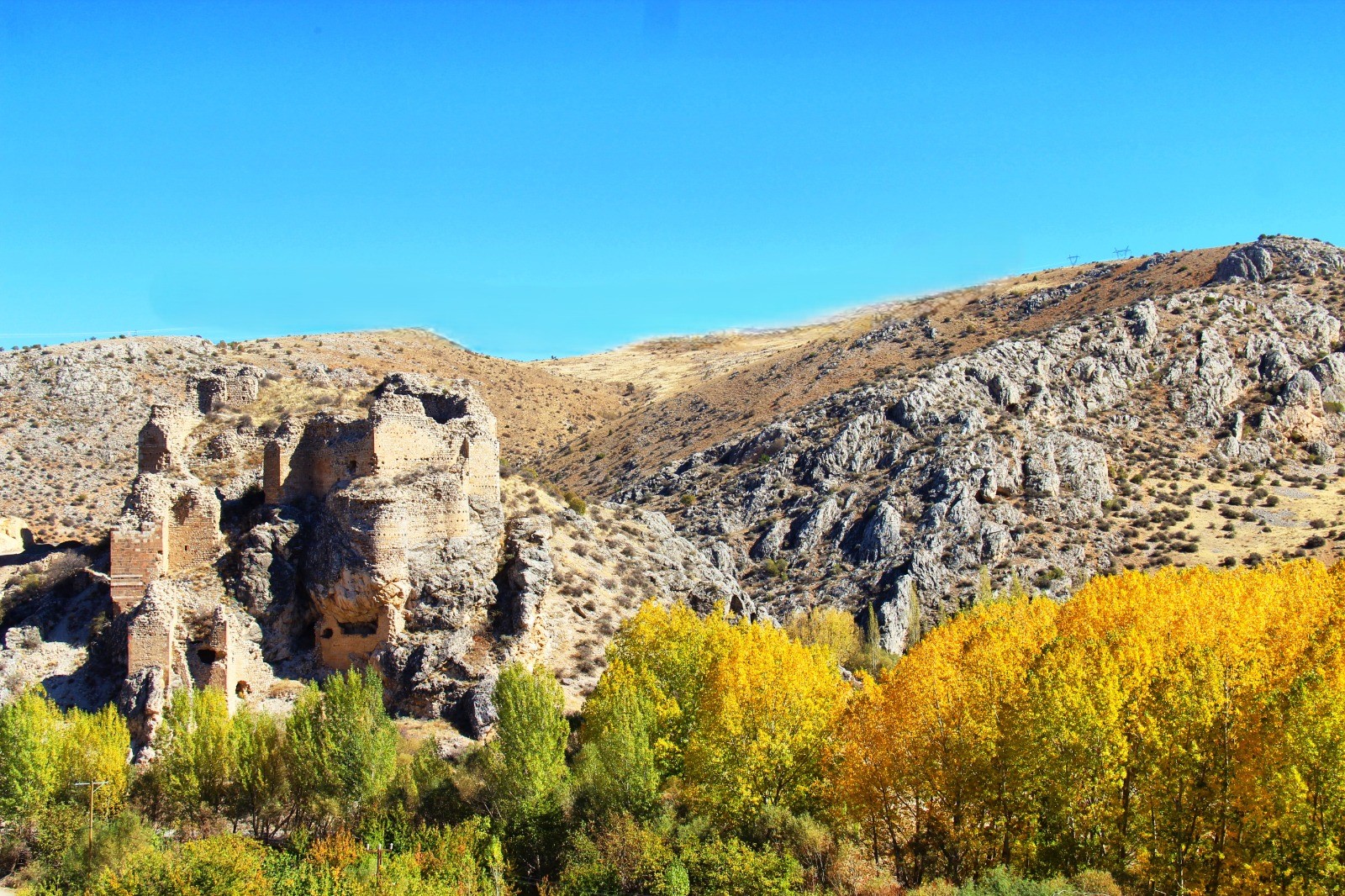 Kahramanmaraş'ta Hurman Kalesi Sonbaharın Renklerine Büründü