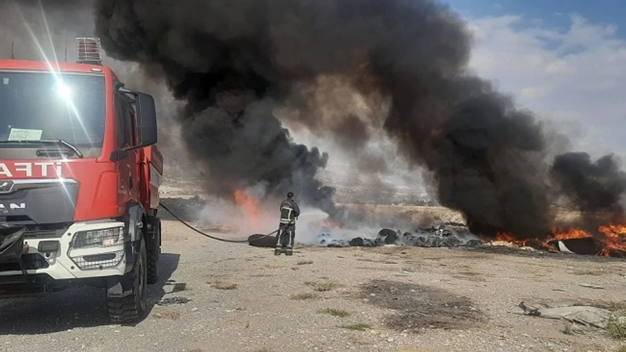 Kahramanmaraş’ta Tehlikeli Atık Yangını Kontrol Altında! (2)