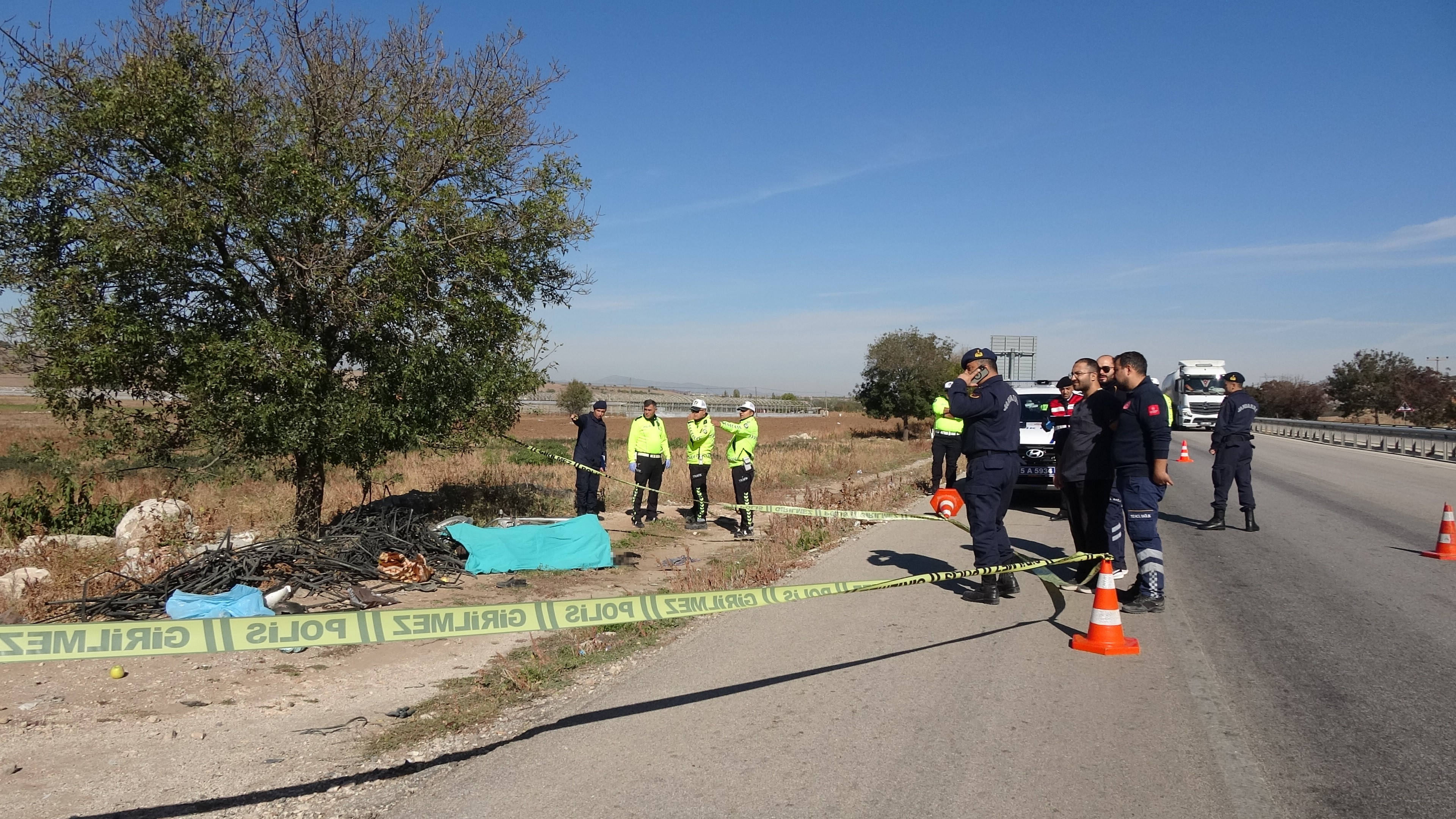 Motosiklet Kazası Kediye Çarpan Sürücünün Cenazesi Saatler Sonra Bulundu (2)